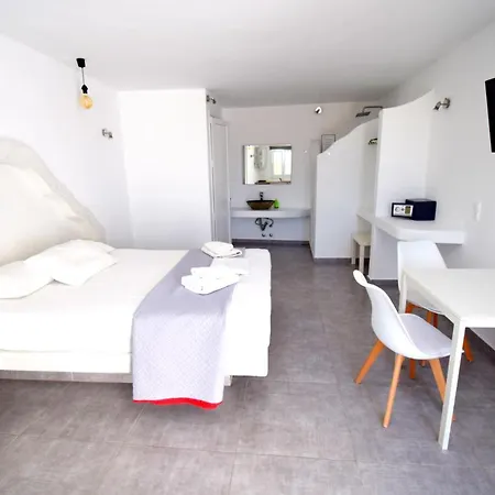 Sonia * Mykonos Town